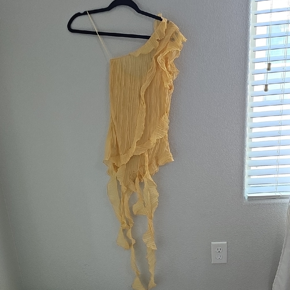 Yellow Ruffled One-Shoulder Top - Picture 3 of 3